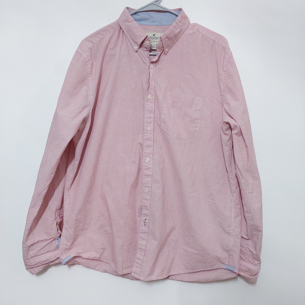 American Eagle Outfitters Men's Button-Down Shirt Flawed